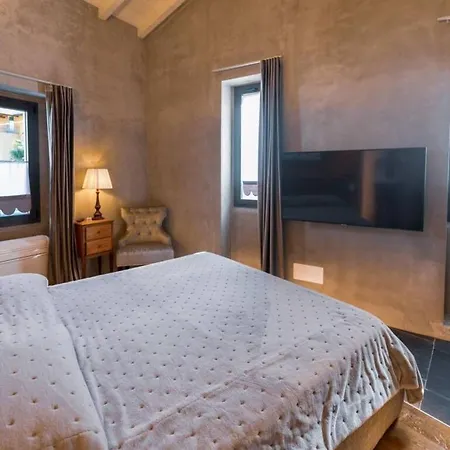 Apartament Immaculate 1-king Bed In Vassena