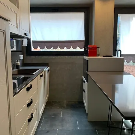 Apartament Immaculate 1-king Bed In Vassena