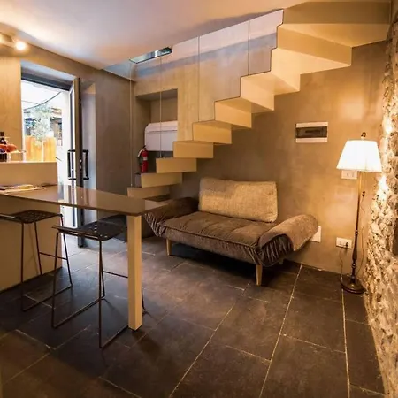 Apartament Immaculate 1-king Bed In Vassena